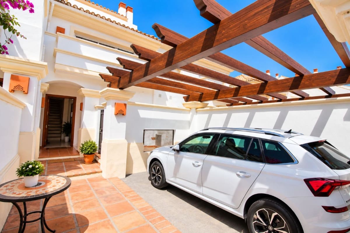 3 makuuhuone Omakotitalo myytävänä paikassa La Cala Golf mukana uima-altaan - 499 000 € (Ref: 10065505)