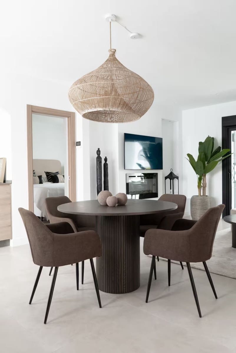 2 bedroom Apartment for sale in Nueva Andalucia with pool - € 649,000 (Ref: 10065506)