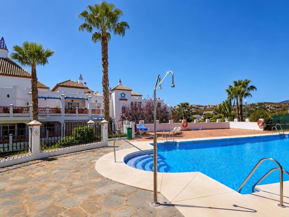 2 sovrum Lägenhet till salu i Mijas Golf med pool - 339 000 € (Ref: 10065507)