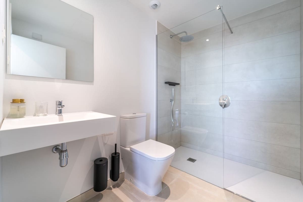 4 bedroom Apartment for sale in Benalmadena with pool garage - € 899,000 (Ref: 10082225)
