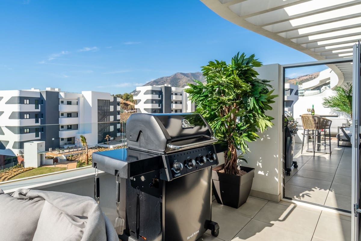 4 bedroom Apartment for sale in Benalmadena with pool garage - € 899,000 (Ref: 10082225)