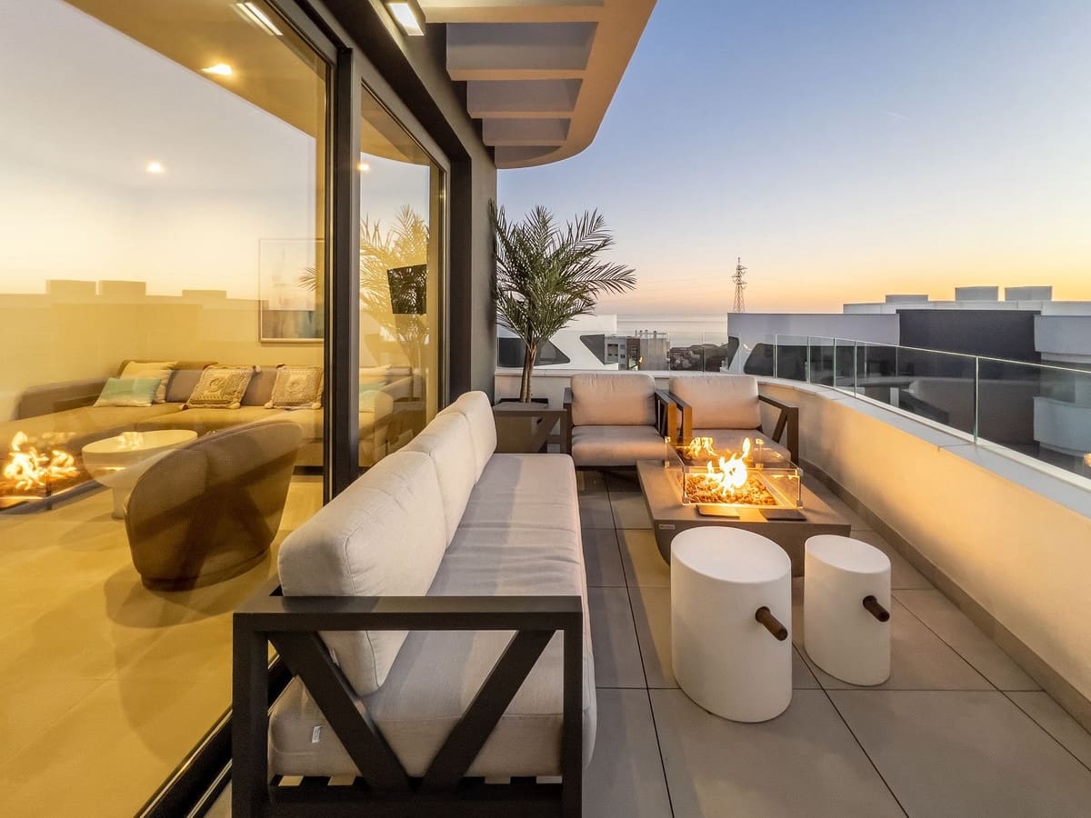4 bedroom Apartment for sale in Benalmadena with pool garage - € 899,000 (Ref: 10082225)