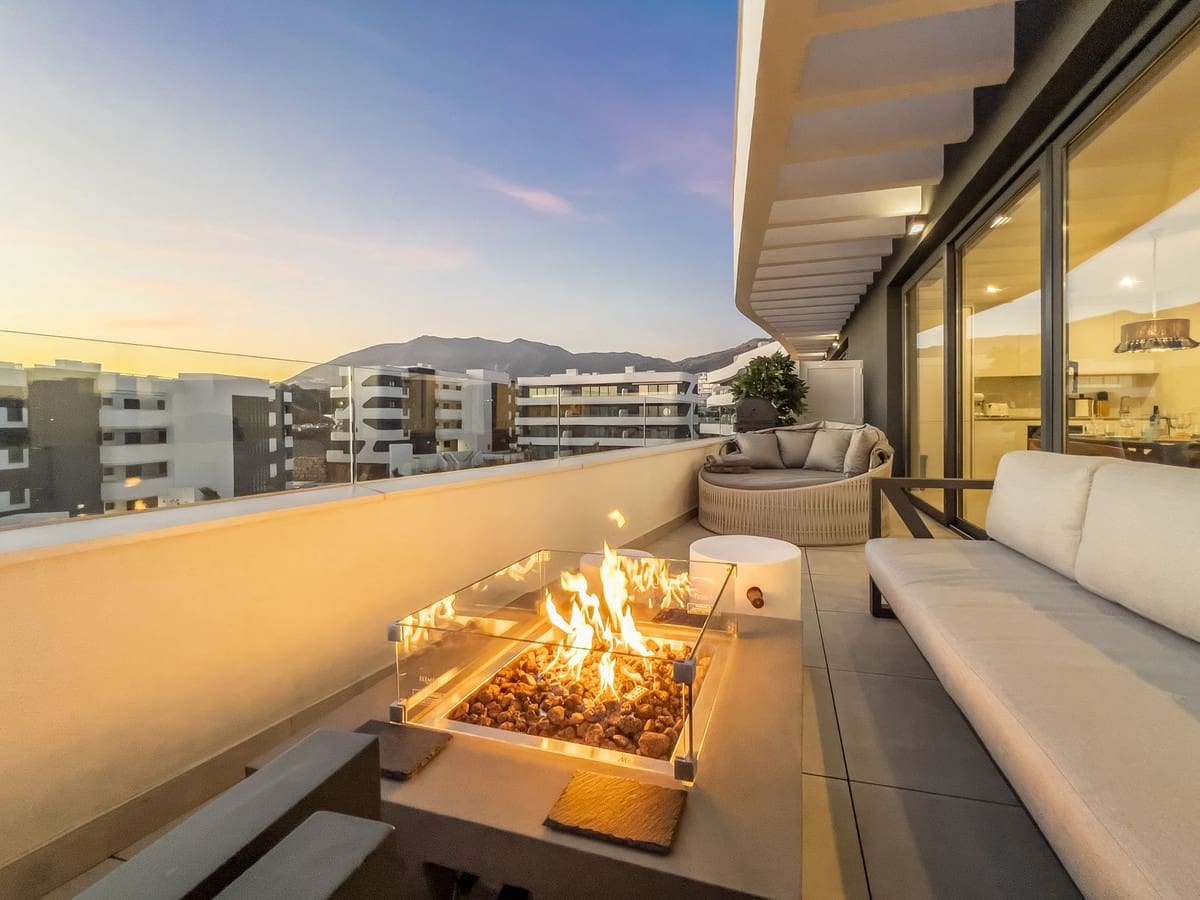 4 bedroom Apartment for sale in Benalmadena with pool garage - € 899,000 (Ref: 10082225)