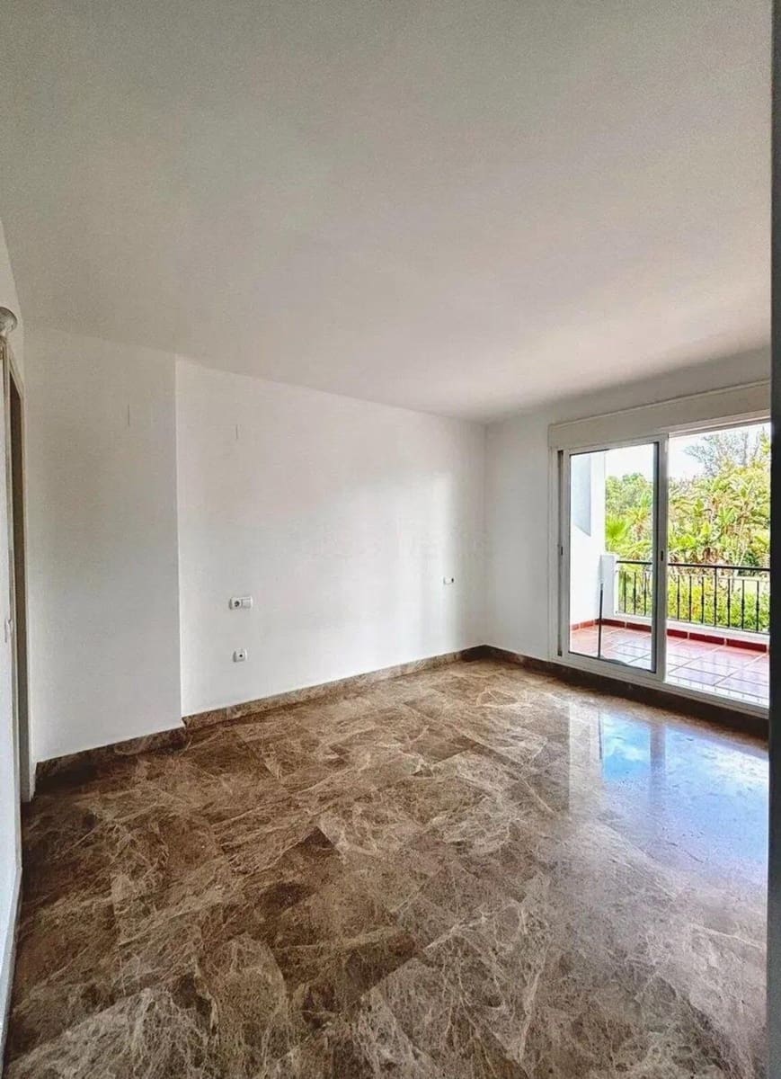 3 quarto Casa em Banda para venda em Nueva Andalucia com piscina garagem - 635 000 € (Ref: 10082226)