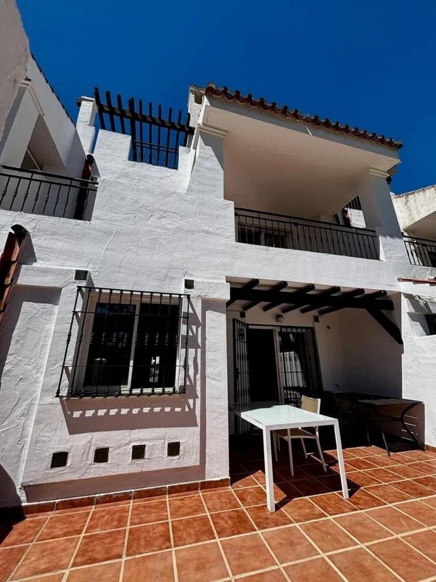 3 quarto Casa em Banda para venda em Nueva Andalucia com piscina garagem - 635 000 € (Ref: 10082226)