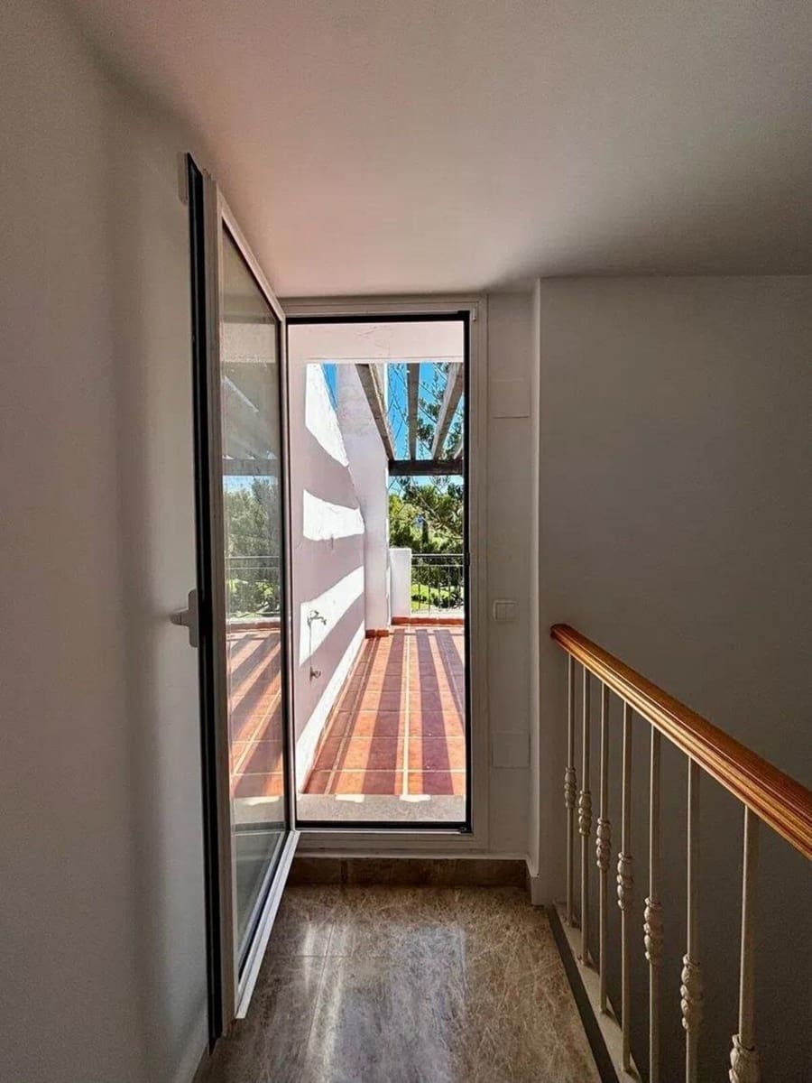 3 quarto Casa em Banda para venda em Nueva Andalucia com piscina garagem - 635 000 € (Ref: 10082226)