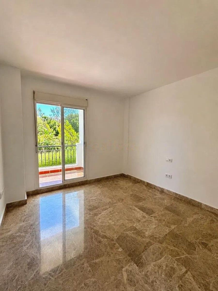 3 quarto Casa em Banda para venda em Nueva Andalucia com piscina garagem - 635 000 € (Ref: 10082226)