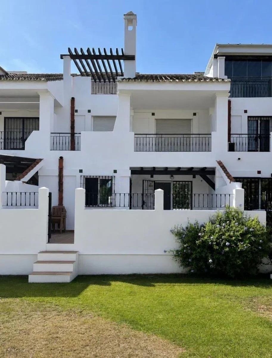 3 quarto Casa em Banda para venda em Nueva Andalucia com piscina garagem - 635 000 € (Ref: 10082226)