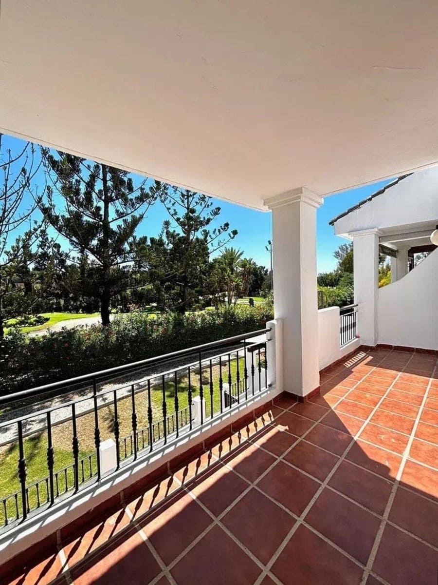 3 quarto Casa em Banda para venda em Nueva Andalucia com piscina garagem - 635 000 € (Ref: 10082226)