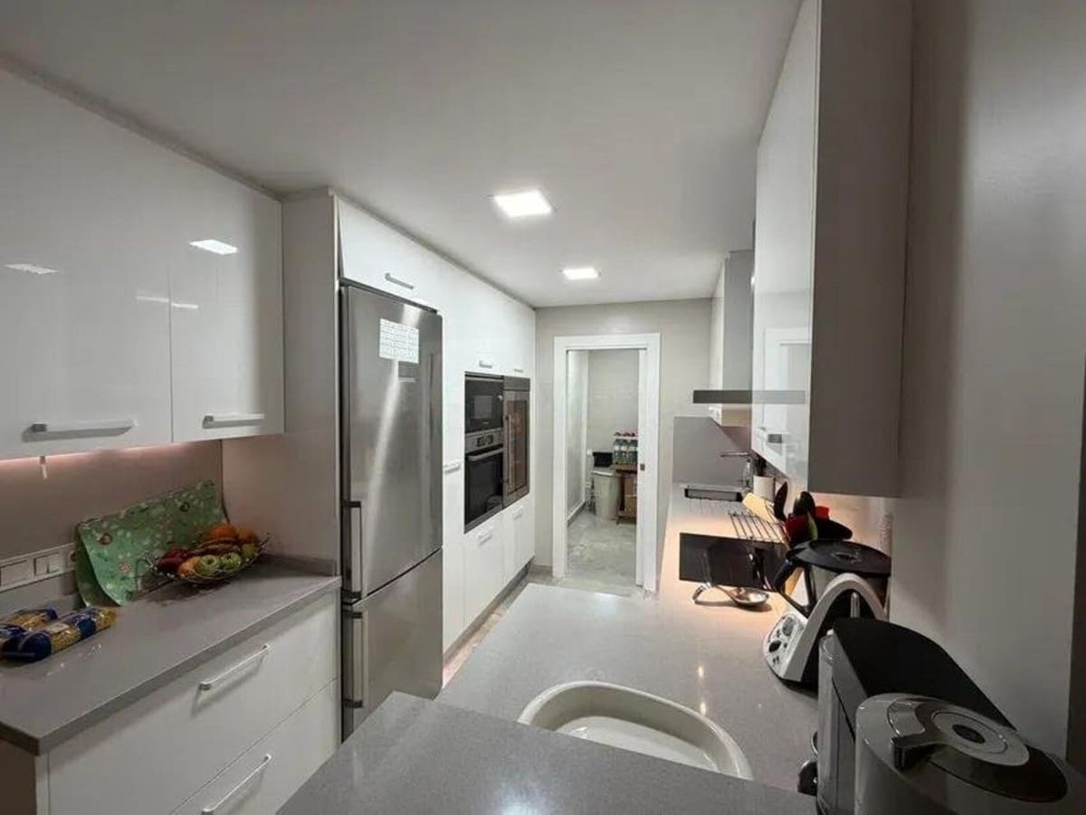 3 sovrum Lägenhet till salu i Puerto Banus med pool garage - 1 485 000 € (Ref: 10082228)