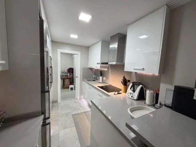 3 sovrum Lägenhet till salu i Puerto Banus, Marbella med pool garage - 1 485 000 € (Ref: 10082228)