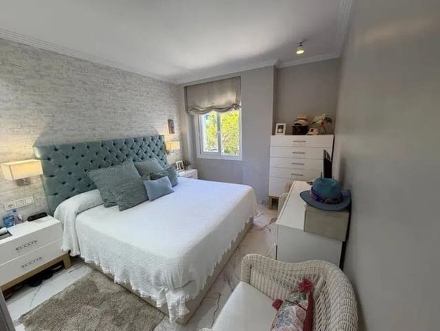 3 sovrum Lägenhet till salu i Puerto Banus, Marbella med pool garage - 1 485 000 € (Ref: 10082228)