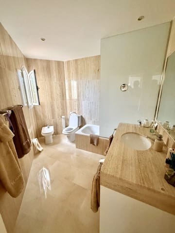 3 soverom Leilighet til salgs i Elviria, Marbella med svømmebasseng garasje - € 655 000 (Ref: 10082229)