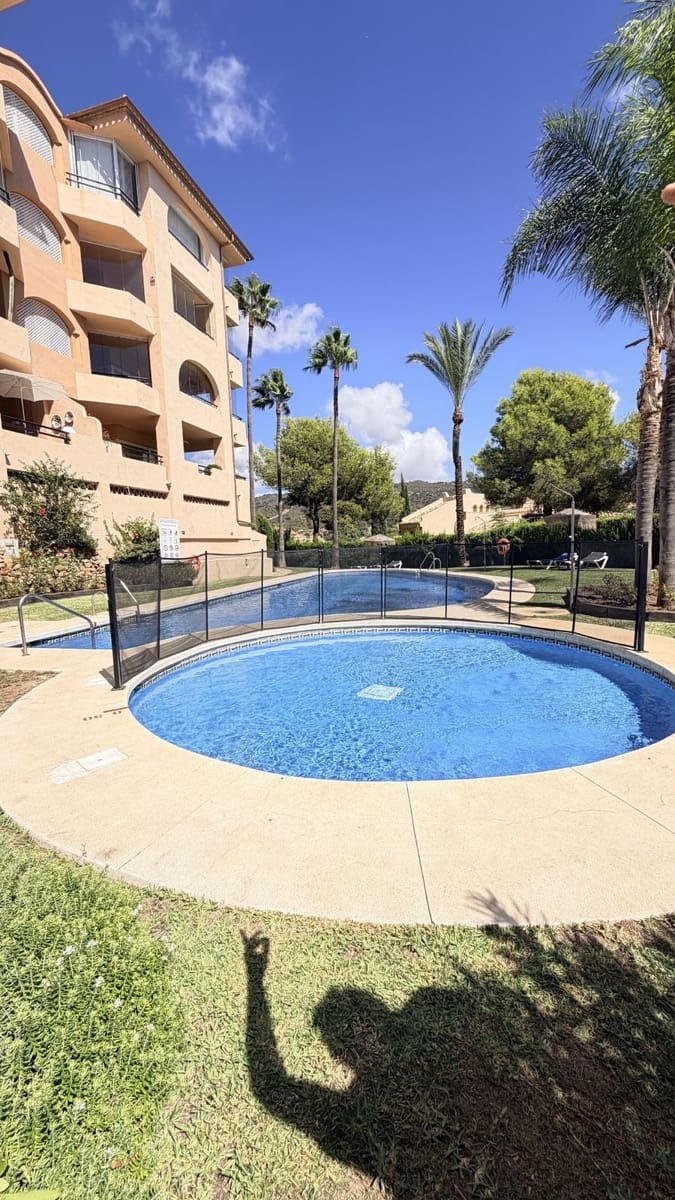3 soverom Leilighet til salgs i Elviria med svømmebasseng garasje - € 655 000 (Ref: 10082229)