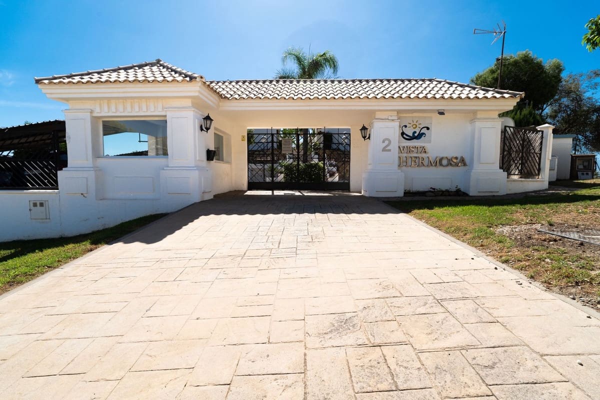 2 soveværelse Lejlighed til salg i Benalmadena Costa med swimmingpool - € 375.000 (Ref: 10082230)