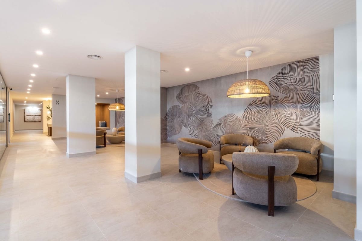 2 Zimmer Apartment zu verkaufen in Fuengirola mit Pool Garage - 539.000 € (Ref: 10082234)