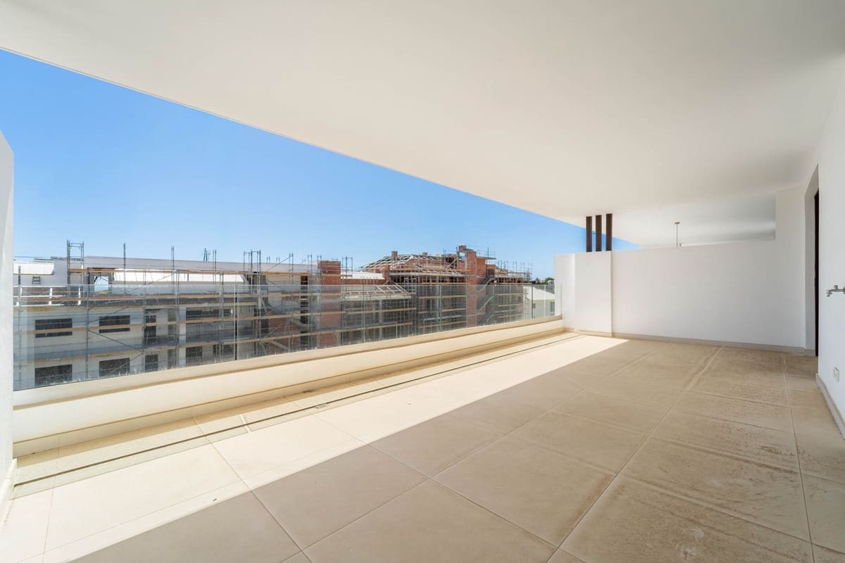 2 Zimmer Apartment zu verkaufen in Fuengirola mit Pool Garage - 539.000 € (Ref: 10082234)