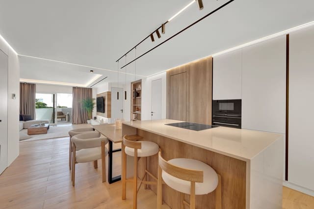 3 sypialnia Apartament na sprzedaż w Marbella z basenem garażem - 1 430 000 € (Ref: 10082235)