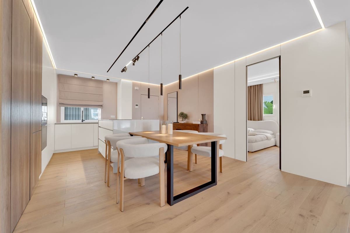 3 sypialnia Apartament na sprzedaż w Marbella z basenem garażem - 1 430 000 € (Ref: 10082235)