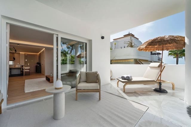3 sypialnia Apartament na sprzedaż w Marbella z basenem garażem - 1 430 000 € (Ref: 10082235)