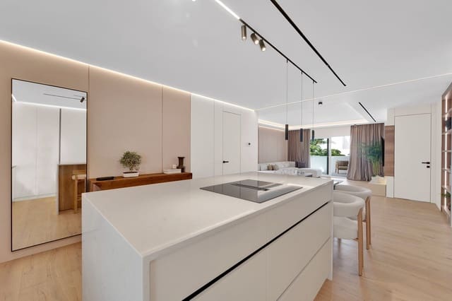 3 sypialnia Apartament na sprzedaż w Marbella z basenem garażem - 1 430 000 € (Ref: 10082235)