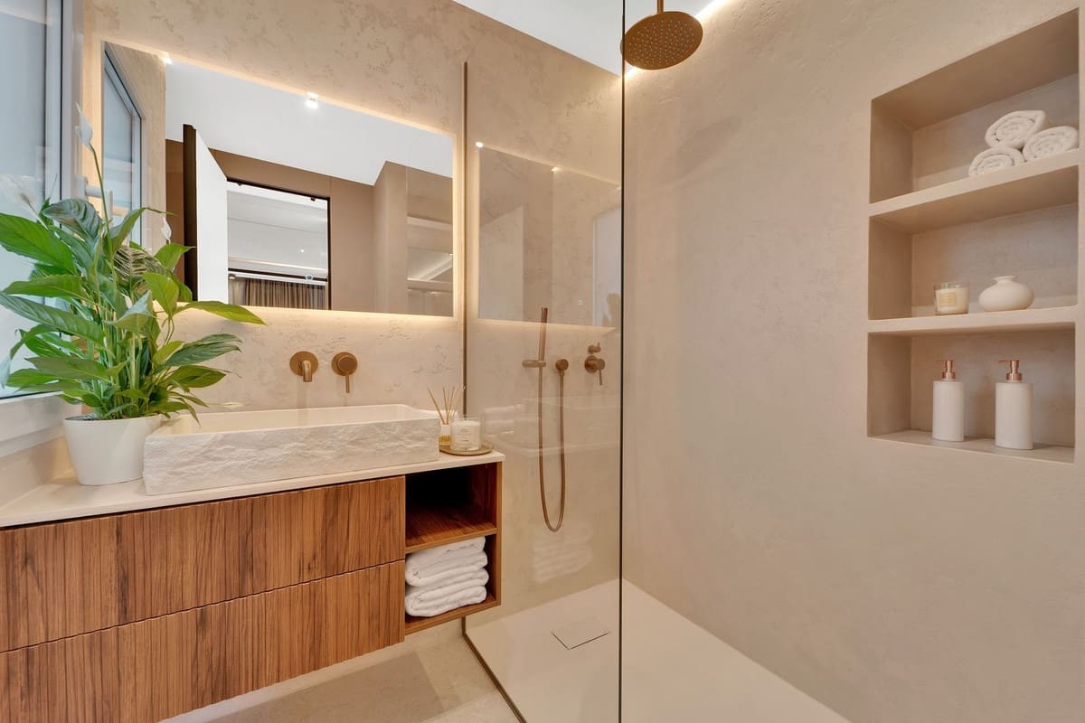 3 sypialnia Apartament na sprzedaż w Marbella z basenem garażem - 1 430 000 € (Ref: 10082235)