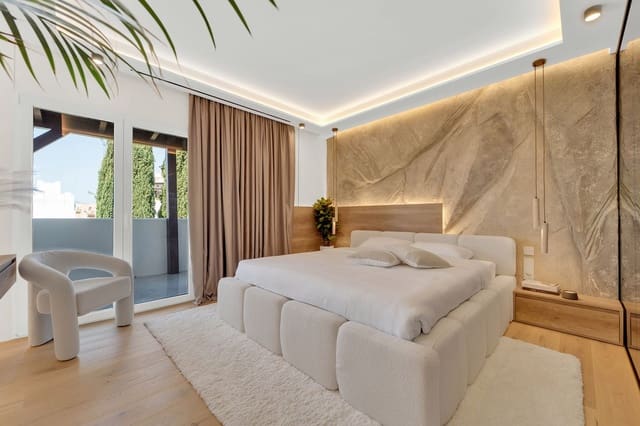 3 sypialnia Apartament na sprzedaż w Marbella z basenem garażem - 1 430 000 € (Ref: 10082235)