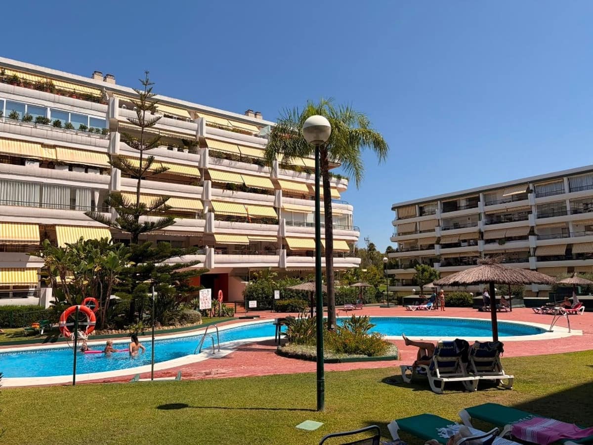 2 soveværelse Lejlighed til salg i Guadalmina med swimmingpool garage - € 525.000 (Ref: 10082237)