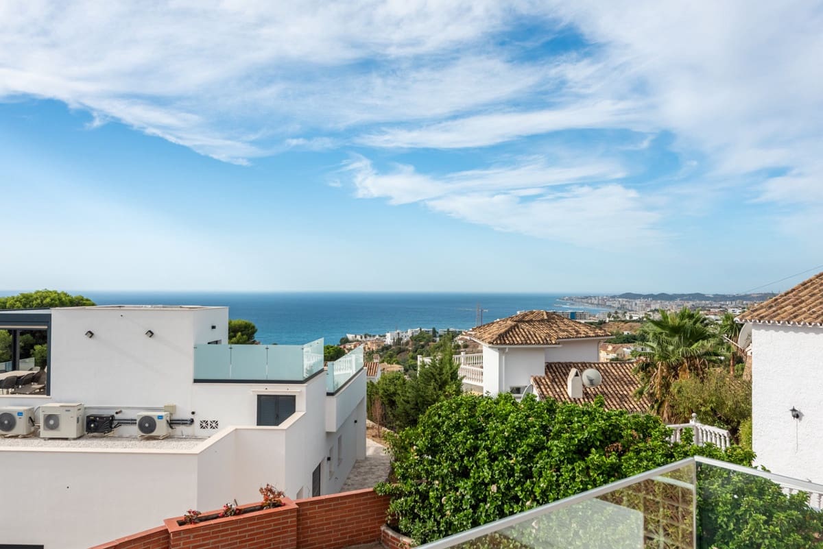5 chambre Villa/Maison à vendre à Benalmadena avec piscine garage - 975 000 € (Ref: 10082238)