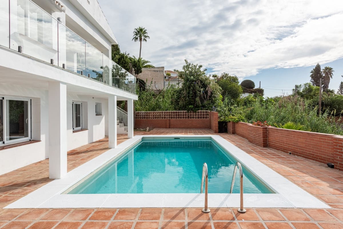 5 chambre Villa/Maison à vendre à Benalmadena avec piscine garage - 975 000 € (Ref: 10082238)