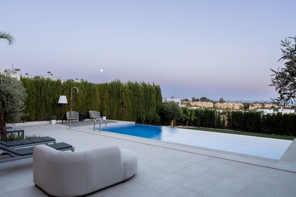 4 soverom Villa til salgs i Estepona med svømmebasseng - € 2 450 000 (Ref: 10082239)