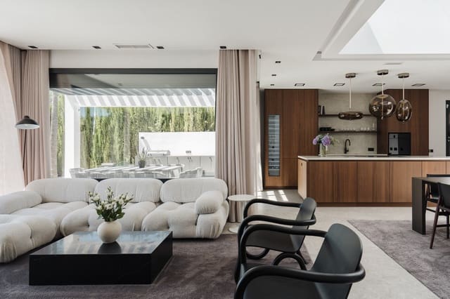 4 soverom Villa til salgs i Estepona med svømmebasseng - € 2 450 000 (Ref: 10082239)