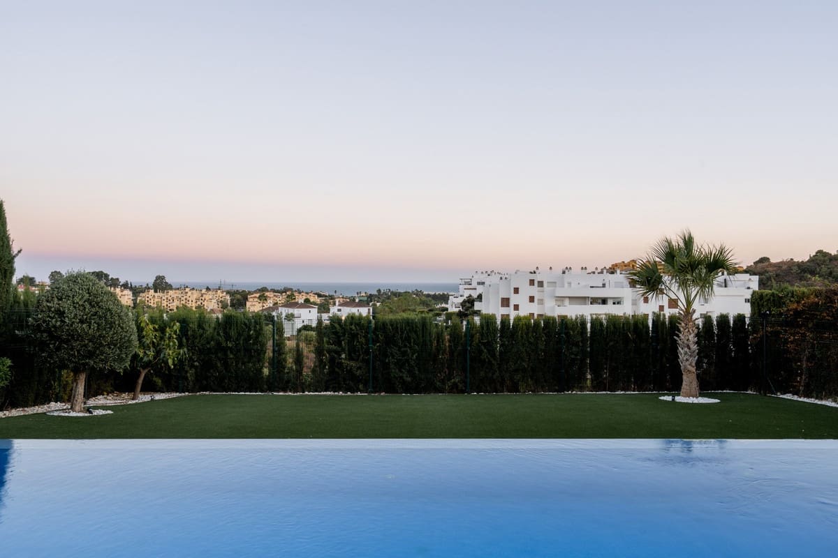 4 soverom Villa til salgs i Estepona med svømmebasseng - € 2 450 000 (Ref: 10082239)