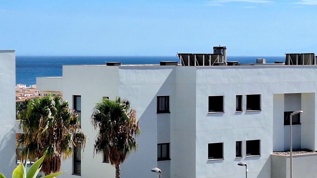 Apartamento de 2 habitaciones en Bahia de Casares en venta con piscina - 320.000 € (Ref: 10082240)