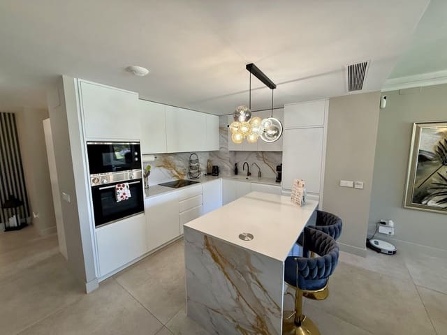 3 chambre Villa/Maison Semi-Mitoyenne à vendre à Mijas avec piscine - 950 000 € (Ref: 10082241)