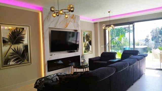 3 chambre Villa/Maison Semi-Mitoyenne à vendre à Mijas avec piscine - 950 000 € (Ref: 10082241)