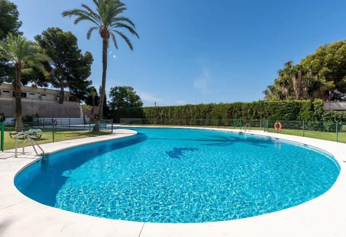 1 Zimmer Apartment zu verkaufen in Marbella mit Pool - 295.000 € (Ref: 10082244)
