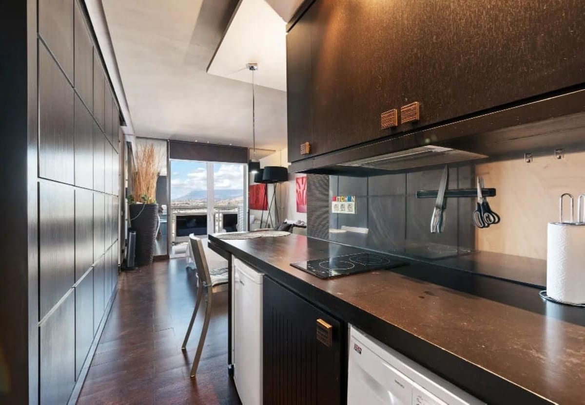 1 Zimmer Apartment zu verkaufen in Marbella mit Pool - 295.000 € (Ref: 10082244)
