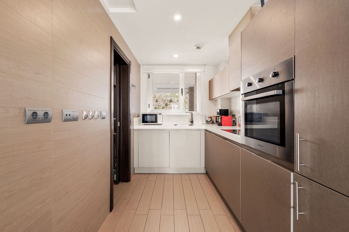 2 slaapkamer Appartement te koop in Benahavis met zwembad garage - € 595.000 (Ref: 10082246)
