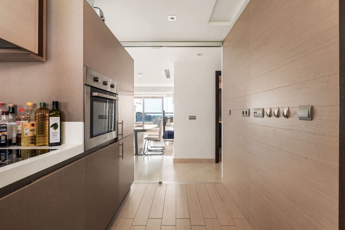 2 slaapkamer Appartement te koop in Benahavis met zwembad garage - € 595.000 (Ref: 10082246)