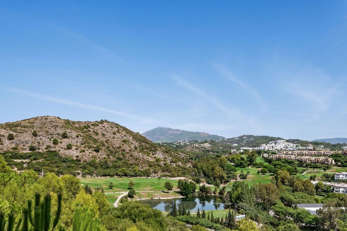2 slaapkamer Appartement te koop in Benahavis met zwembad garage - € 595.000 (Ref: 10082246)