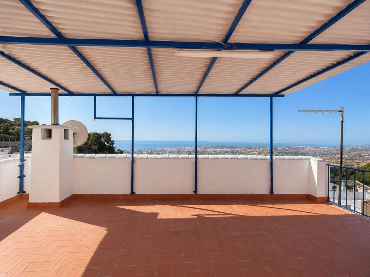5 slaapkamer Halfvrijstaande villa te koop in Mijas - € 375.000 (Ref: 10086589)