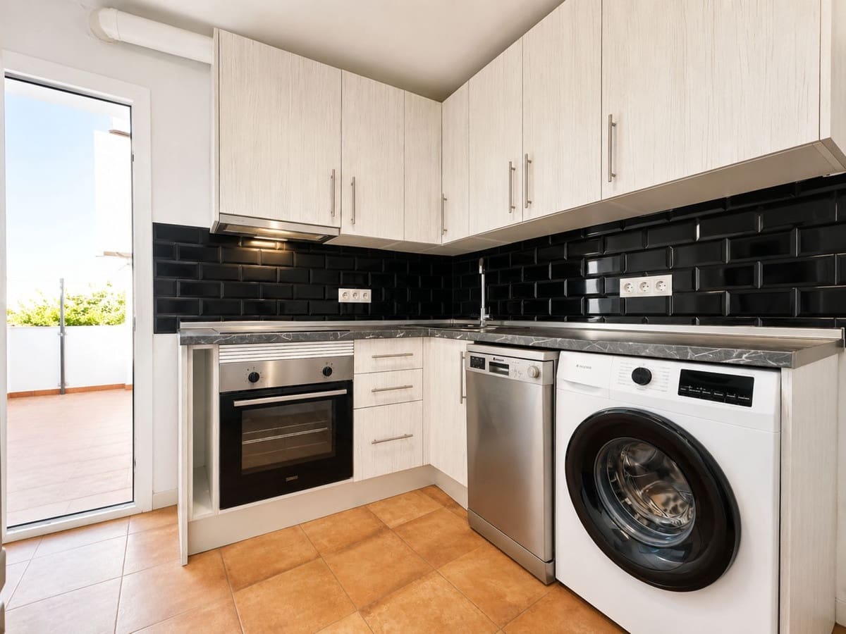 5 slaapkamer Halfvrijstaande villa te koop in Mijas - € 375.000 (Ref: 10086589)