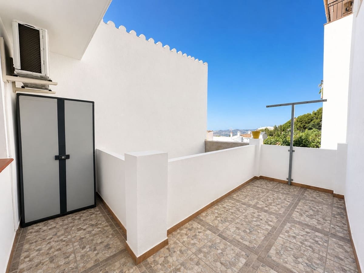 5 slaapkamer Halfvrijstaande villa te koop in Mijas - € 375.000 (Ref: 10086589)