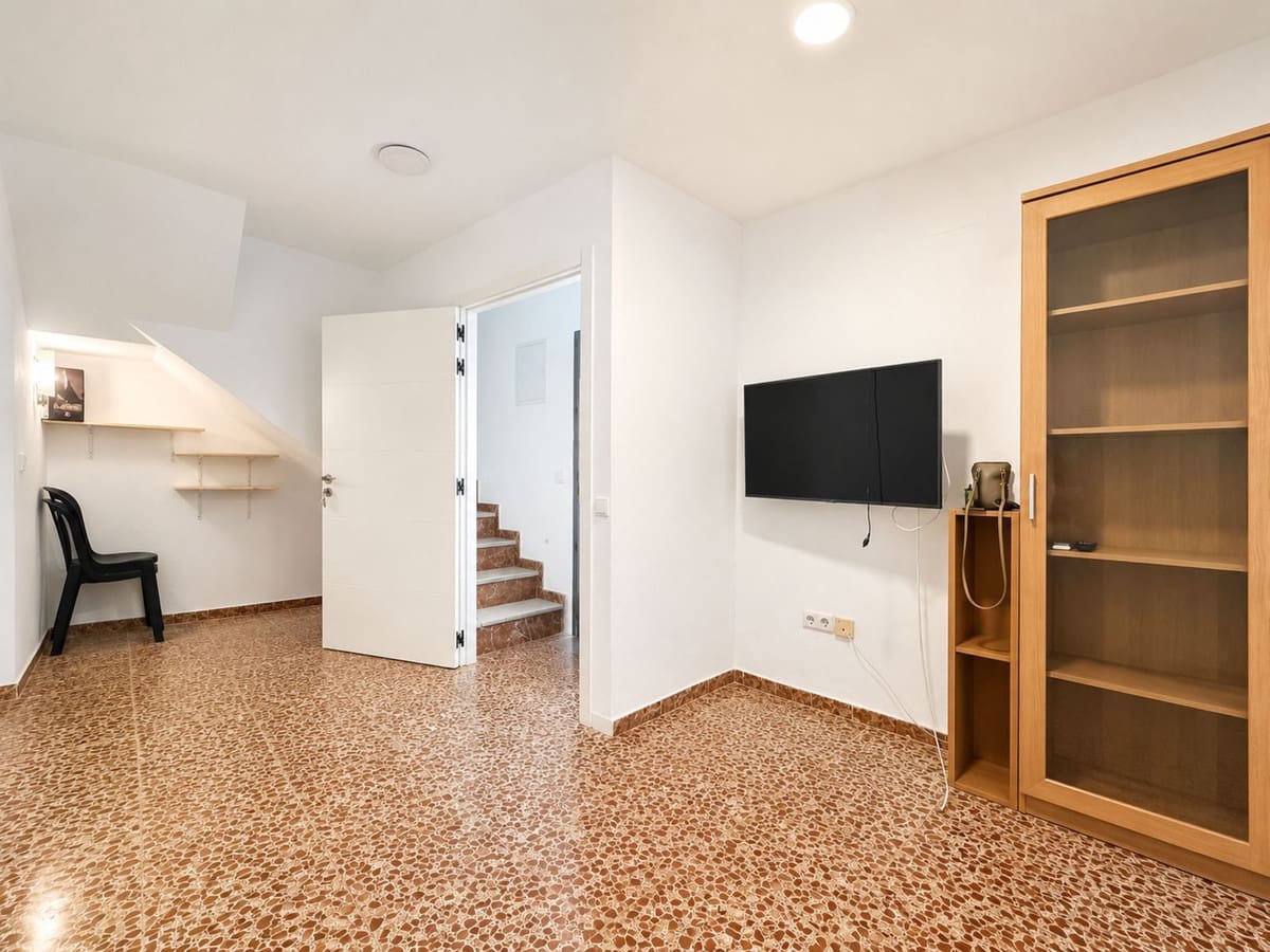 5 slaapkamer Halfvrijstaande villa te koop in Mijas - € 375.000 (Ref: 10086589)