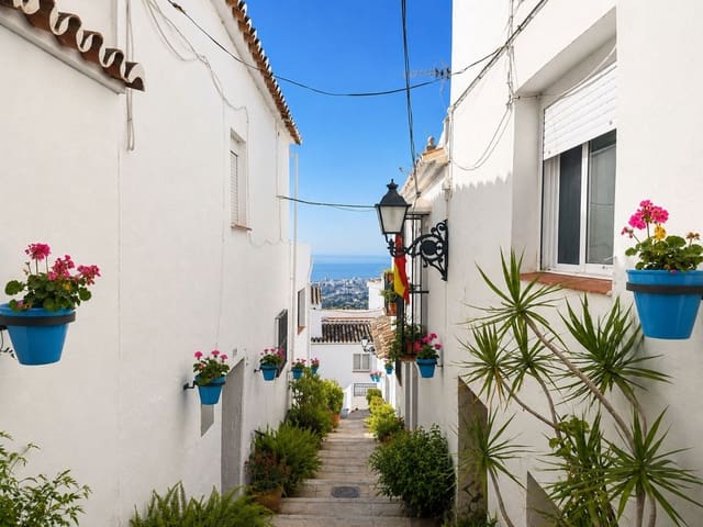 5 soverom Kjedet enebolig til salgs i Mijas - € 375 000 (Ref: 10086589)
