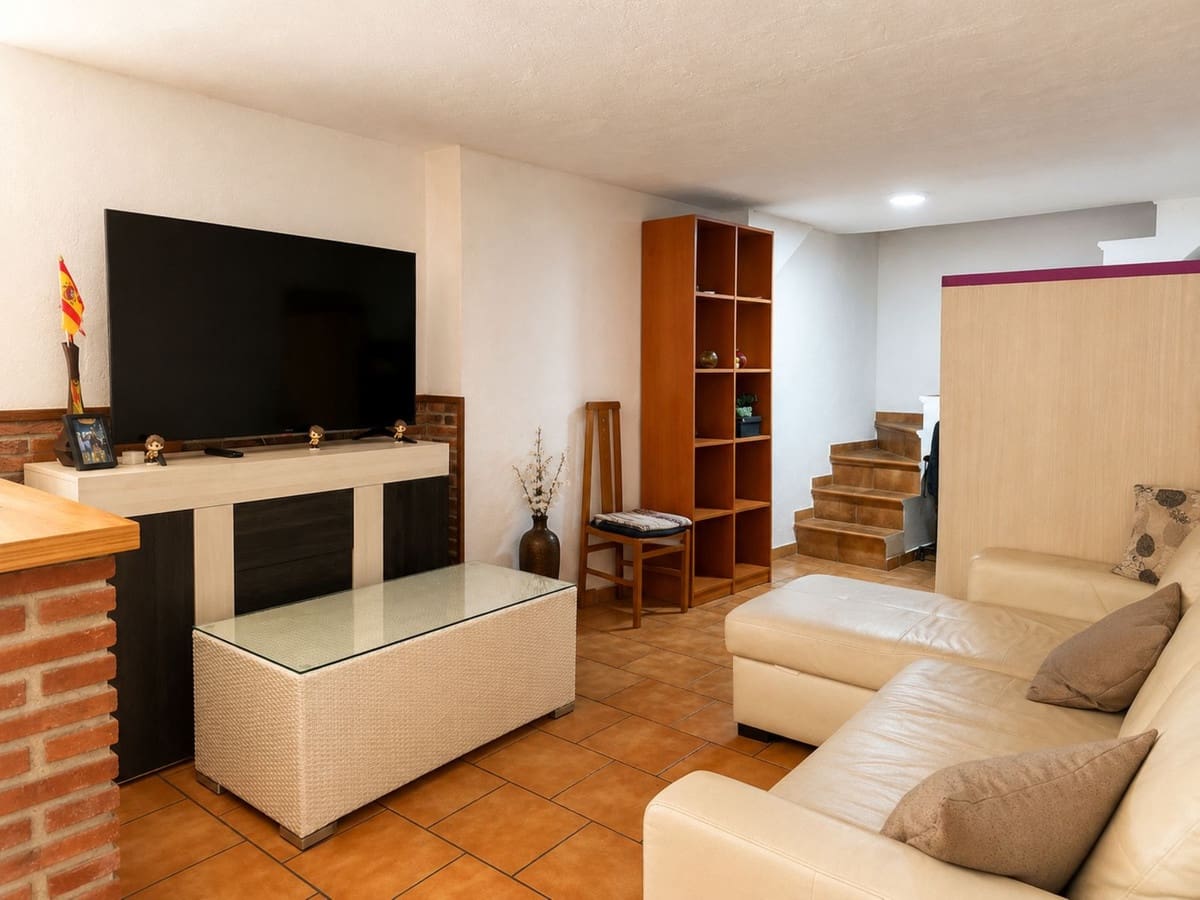 5 slaapkamer Halfvrijstaande villa te koop in Mijas - € 375.000 (Ref: 10086589)
