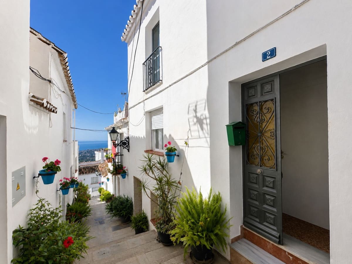 5 slaapkamer Halfvrijstaande villa te koop in Mijas - € 375.000 (Ref: 10086589)