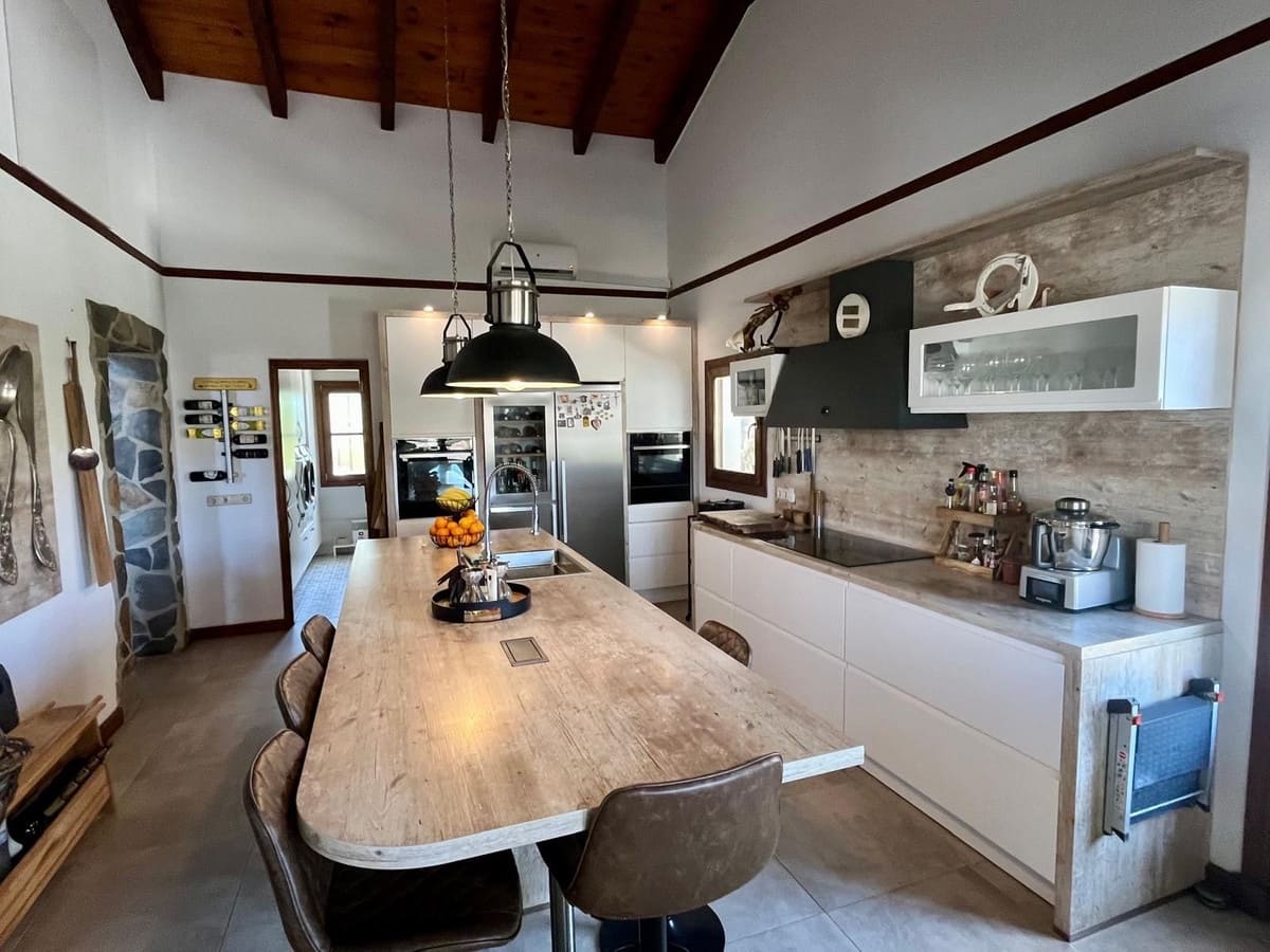 5 slaapkamer Villa te koop in La Cala de Mijas met zwembad garage - € 1.400.000 (Ref: 10086590)
