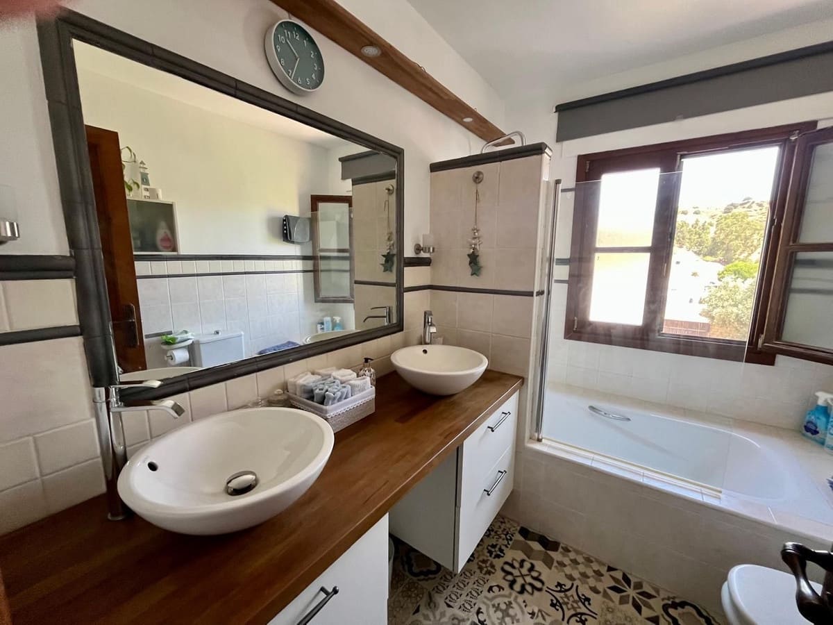 5 slaapkamer Villa te koop in La Cala de Mijas met zwembad garage - € 1.400.000 (Ref: 10086590)